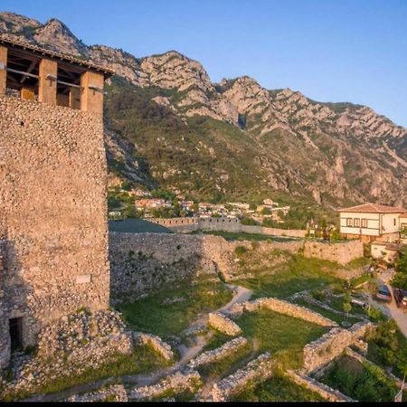 Rooms Emiliano Castle Of Kruja Exterior photo