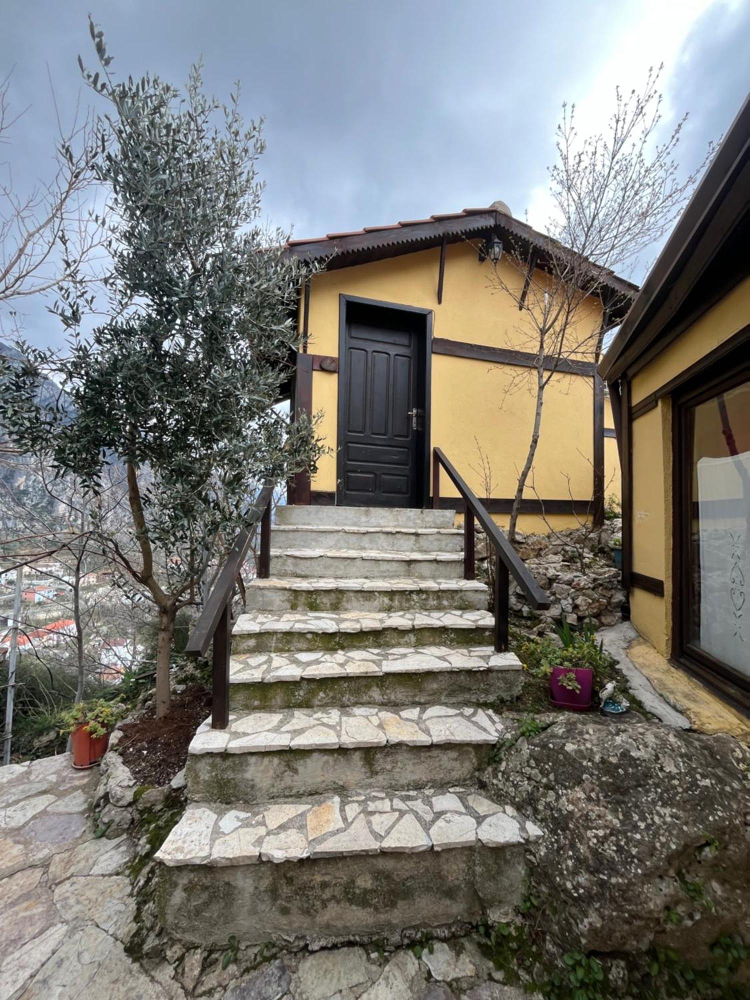 Rooms Emiliano Castle Of Kruja Exterior photo