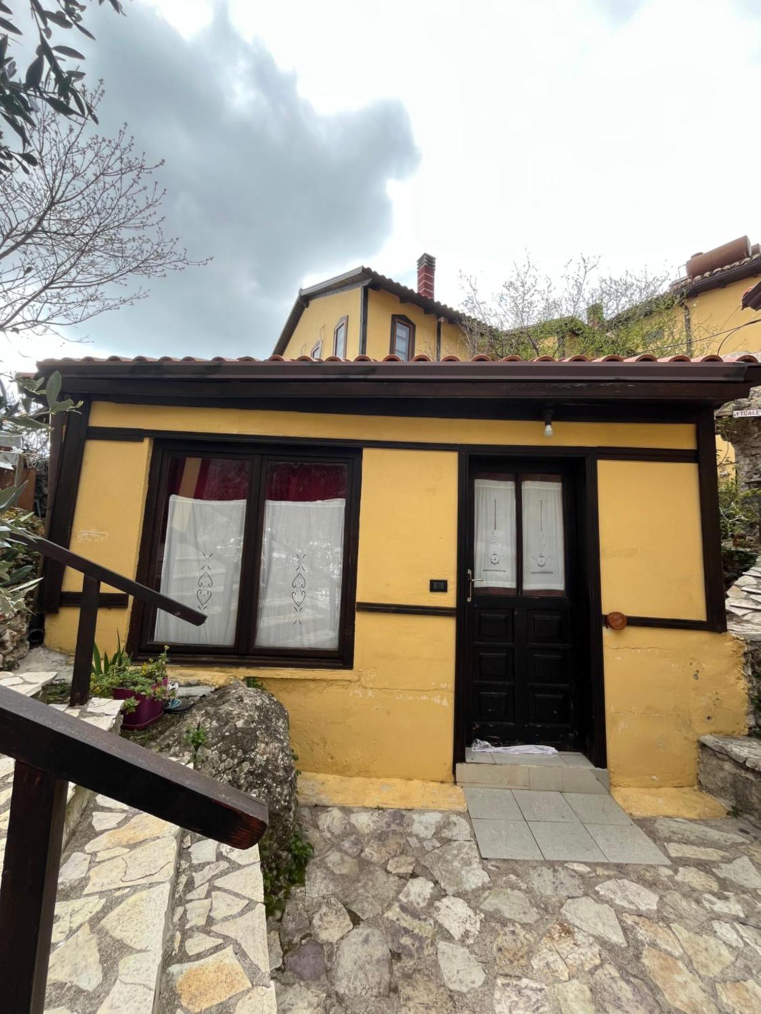 Rooms Emiliano Castle Of Kruja Exterior photo